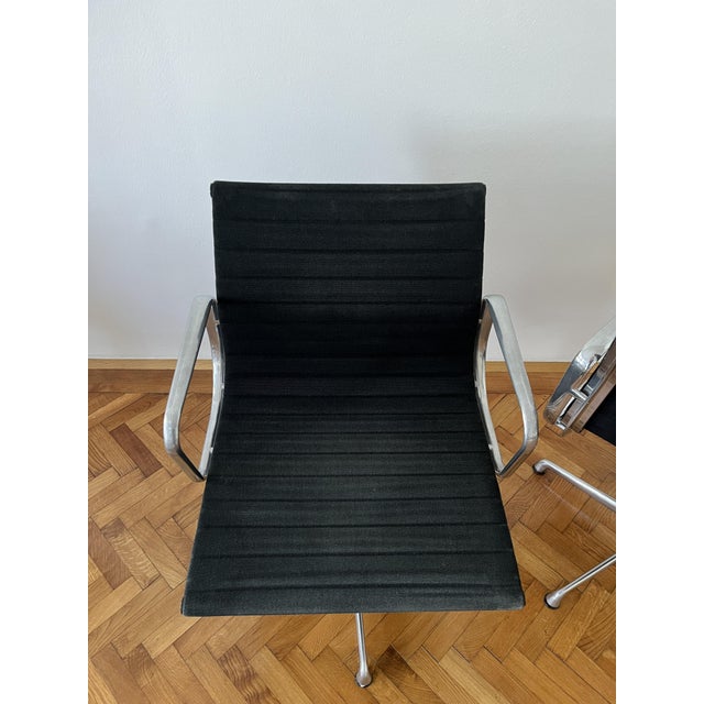 EA 108 Aluminium Group Office Chairs by Charles & Ray Eames for Icf, 1980s, Set of 2 For Sale - Image 12 of 18