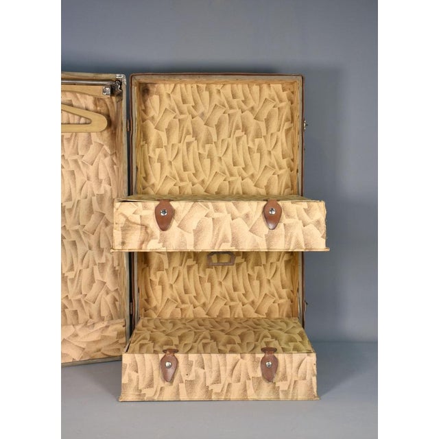 French Antique Steamer Trunk Suitcase, 1920s For Sale - Image 10 of 16