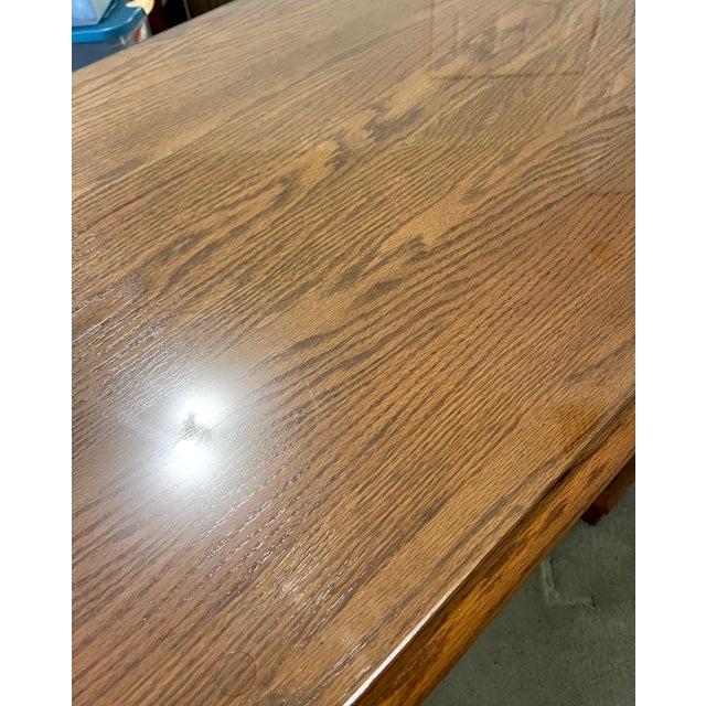 This beautifully crafted 1989 vintage executive desk is made of solid oak and preserved in exceptional condition. The...