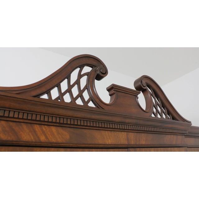 Henkel Harris Henkel Harris #2368 Mahogany 4 Door Breakfront For Sale - Image 4 of 12
