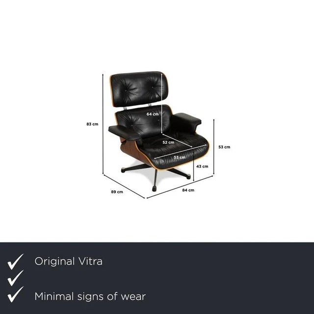The Vitra Eames Lounge Chair exudes elegance and attracts attention with its distinctive design. The combination of black...