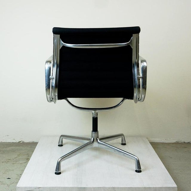 Textile Black EA108 Alugroup Office Armchair attributed to Ray and Charles Eames for Vitra, 2000s For Sale - Image 7 of 14