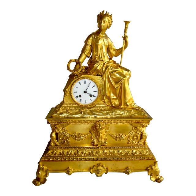 Early 19th Century French Charles X Gilded Bronze Mantel Clock For Sale