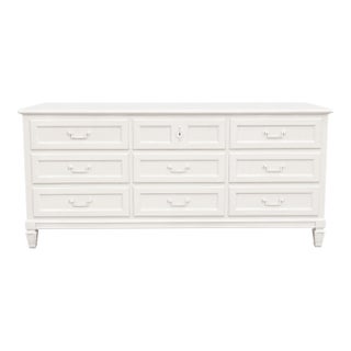 Vintage Baker Furniture Nine-Drawer Dresser – Benjamin Moore Simply White Oc-117 For Sale