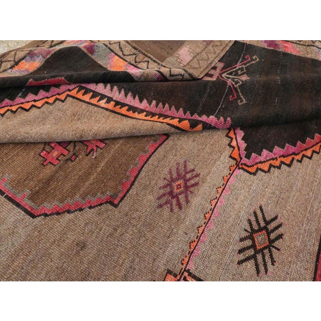 Galerie Shabab Collection Mid-20th Century Handmade Turkish Anatolian Room Size Carpet For Sale - Image 10 of 10