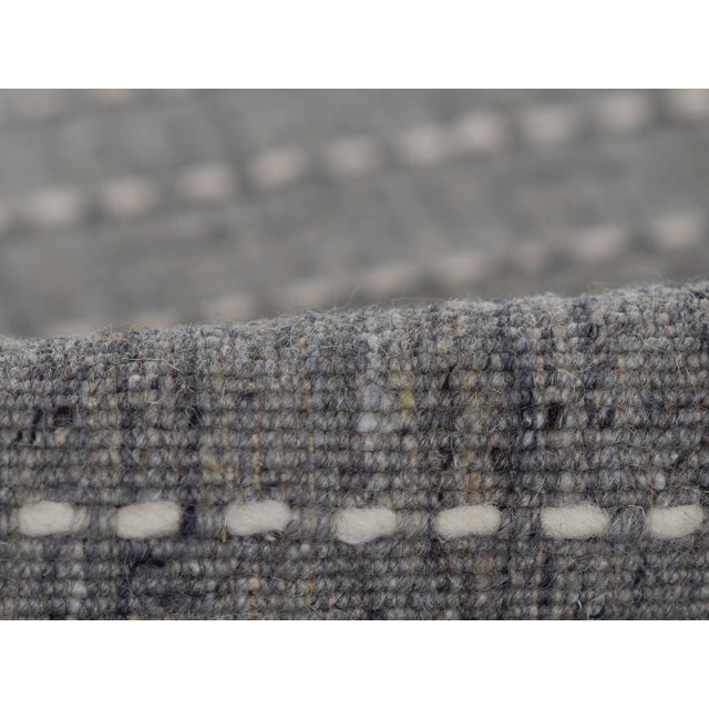 Momeni Oliver Blue Hand Loomed Area Rug 8' X 10' For Sale In Atlanta - Image 6 of 11