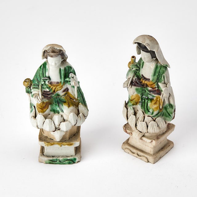 Early 18th Century Chinese Kangxi Biscuit Porcelain Guanyin Figures For Sale - Image 5 of 6
