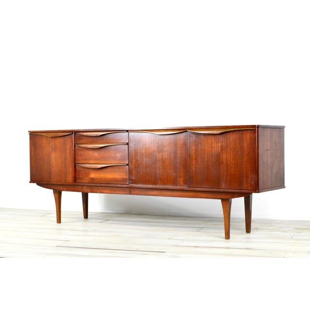 Mid-Century Modern Long John Sideboard in Teak from Stonehill, 1960s For Sale - Image 3 of 7