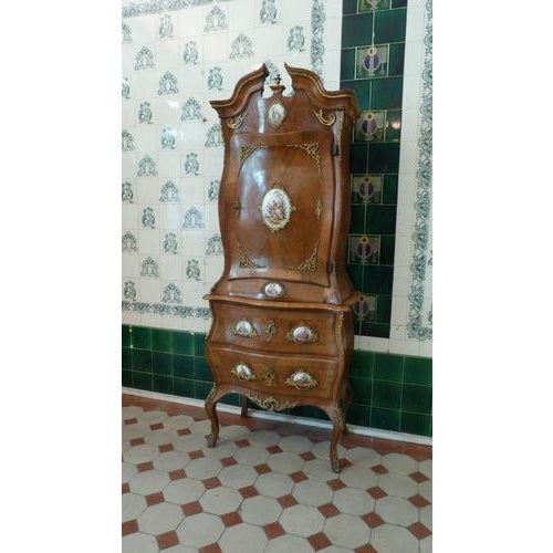 Dresden-Style Cabinet in Walnut, 1890 For Sale - Image 14 of 17