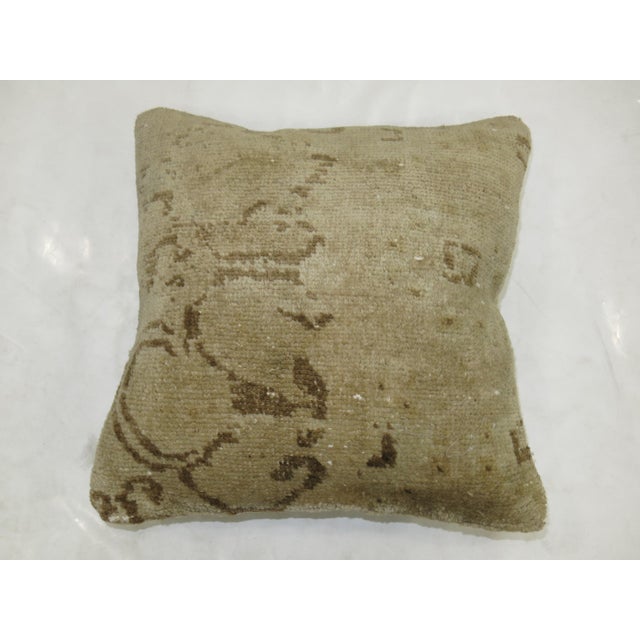 Early 20th Century Zabihi Collection Neutral Turkish Oushak Rug Pillow For Sale - Image 5 of 5