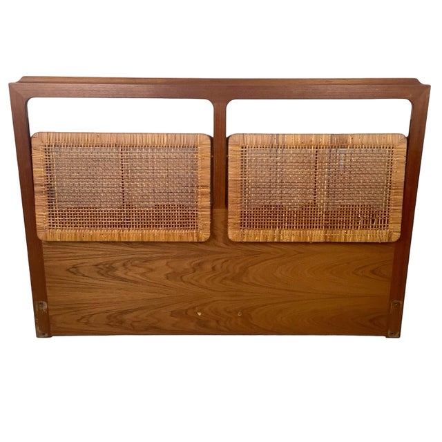 Natural materials and restrained design come together beautifully in this vintage Mid-Century Modern full-size headboard....
