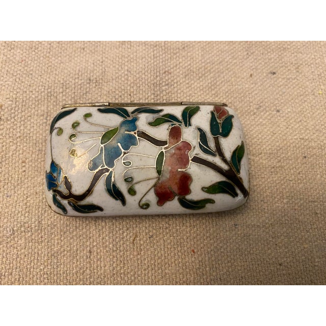 Early 20th Century Vintage Cloisonné HInged Rectangular Pill Box For Sale - Image 4 of 8