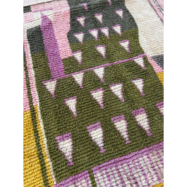 Moroccan Boujad Berber Rug in Pink Wool, 1990 For Sale - Image 4 of 12