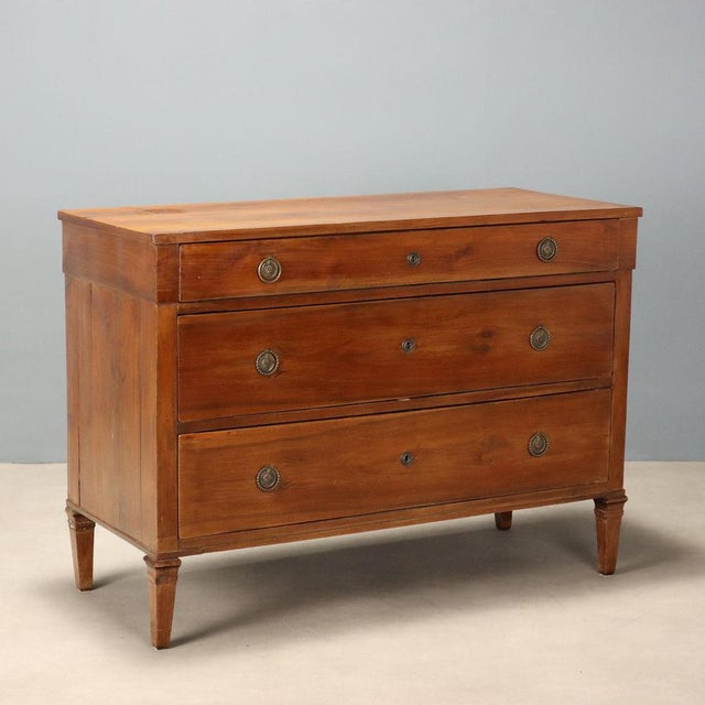 Early 19th Century Italian Directoire Chest of Drawers in Walnut For Sale - Image 10 of 10