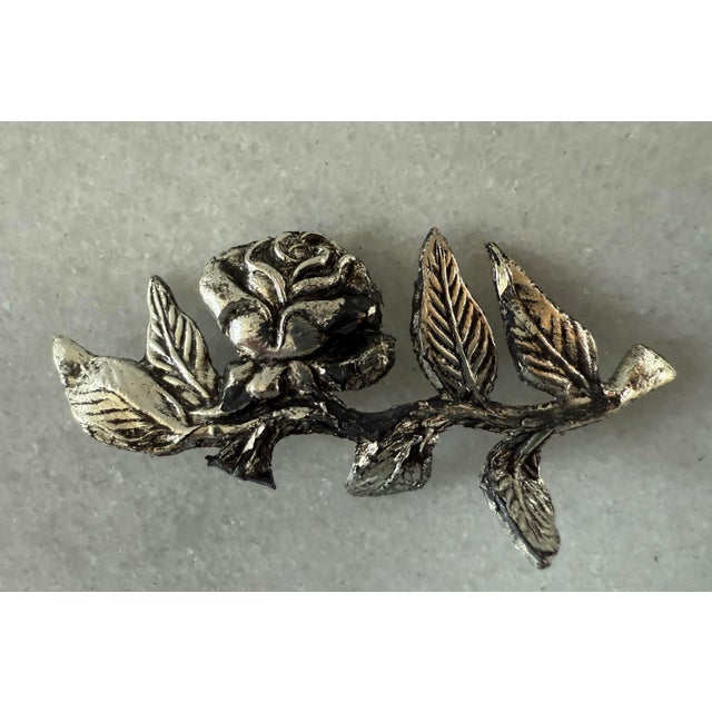 Set of 10 Vintage Silver Plated Rose Place Card Holders For Sale - Image 10 of 11