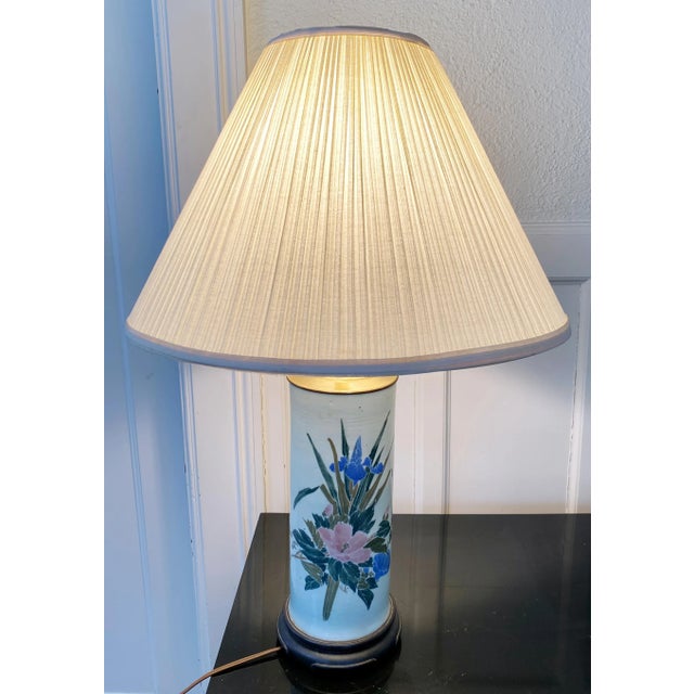 Mid-Century Modern Vintage Mid-Century Hand-Painted Ceramic and Brass Floral Lamp For Sale - Image 3 of 13