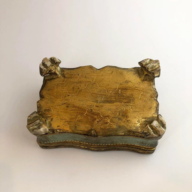 Hollywood Regency Vintage Italian Florentine Gold Green Footed Trinket Jewelry Box For Sale - Image 3 of 10