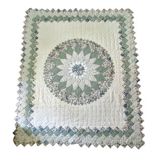 Vintage Hand Quilted Medallion Quilt For Sale