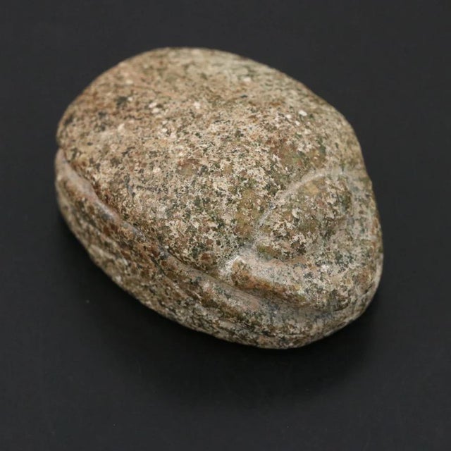 Traditional 18th Dynasty Ancient Egyptian Carved Diorite Stone Heart Scarab, Circa 1500–1300 Bce For Sale - Image 3 of 18