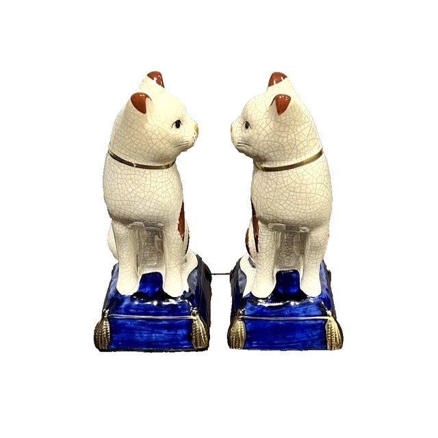 1990s Vintage MCM Fitz & Floyd Staffordshire Style Cat Figurines Bookends-Pair For Sale - Image 5 of 5