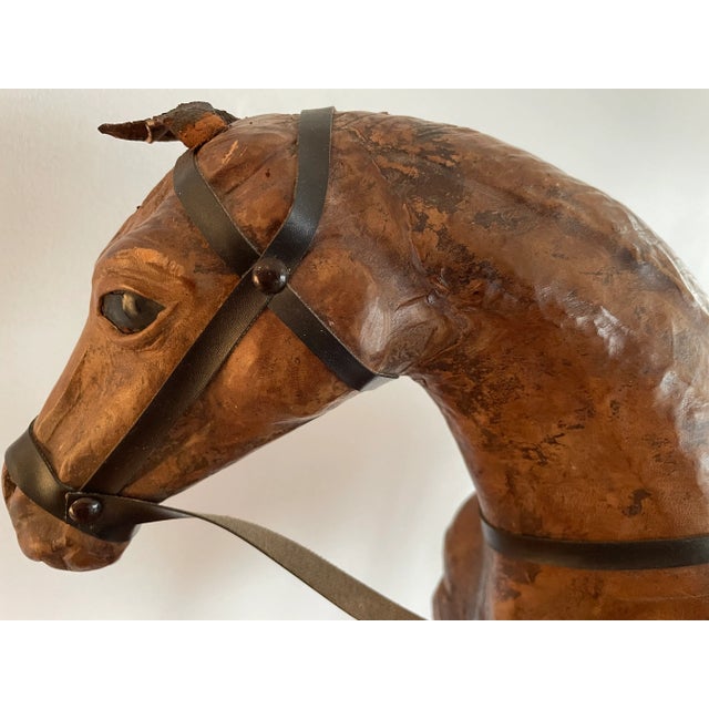 You'll be carried away by this gallant vintage wooden steed, in excellent condition. Notice all the lovely details,...