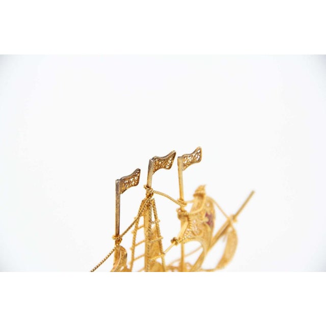 Miniature Caravel in Gilded Silver, in Good conditions. Designed 1920 to 1949