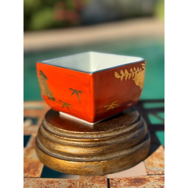 Bold Antique Japanese Kinran-De Porcelain Bowls, Red & Gold Square Dishes, Set of Three For Sale - Image 13 of 18