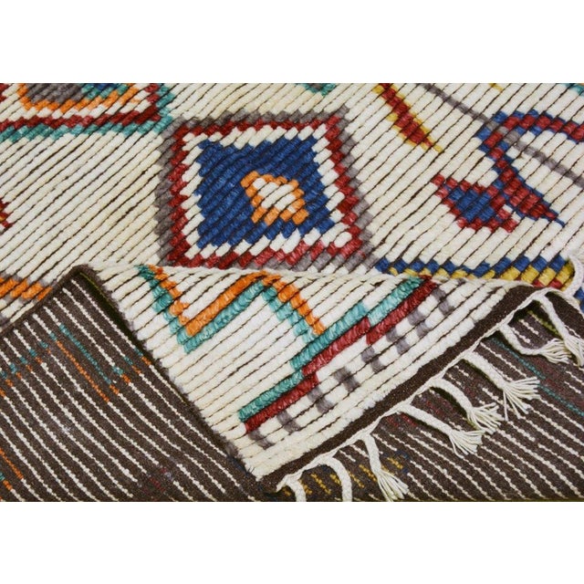 2010s Moroccan Modern Hand Knotted Wool Rug, 5'x7' For Sale - Image 5 of 5