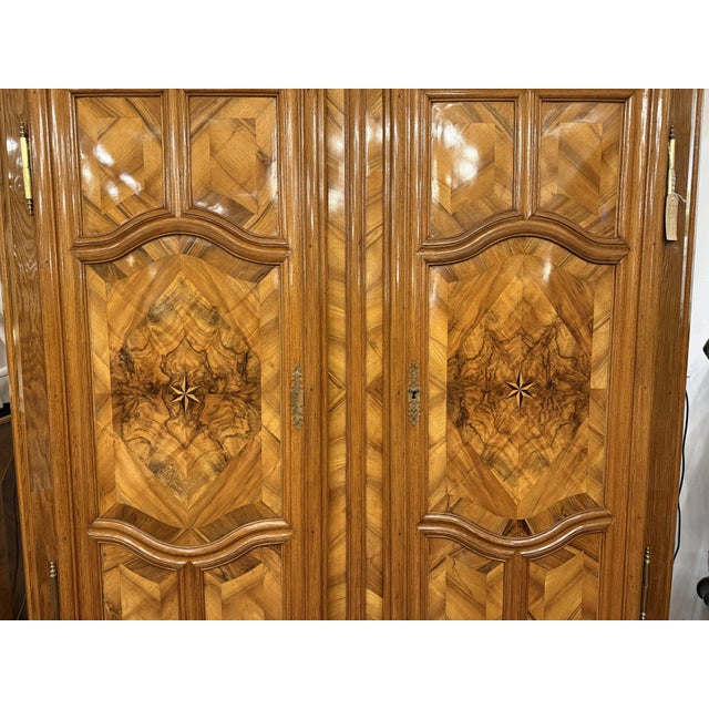Baroque Large Baroque Wardrobe in Oak & Walnut Marquetry, Germany, 1780 For Sale - Image 3 of 9
