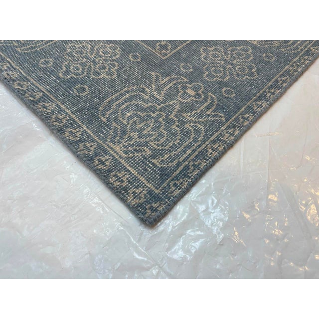 Flat Weave Transitional Rug , 8' X 10' For Sale In New York - Image 6 of 6