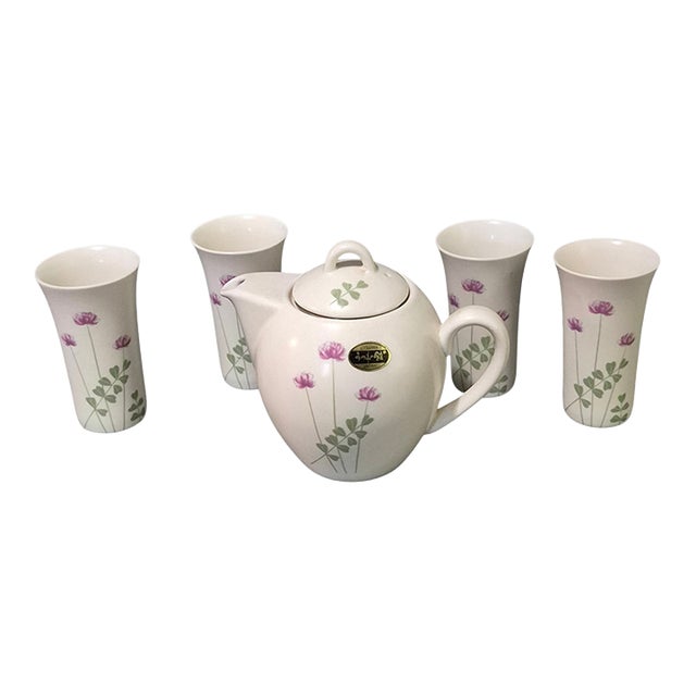 Late 20th Century Japanese Utsuwa Tea Pot & Four Cups Pink Wild Flower Pattern - 5 pcs For Sale