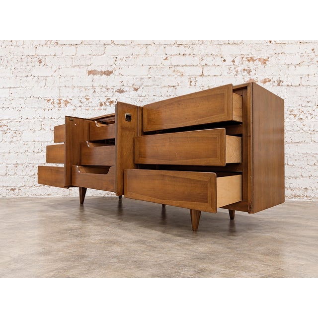 Vintage MCM American of Martinsville Solid Wood 9 Drawer Triple Dresser For Sale In New York - Image 6 of 8
