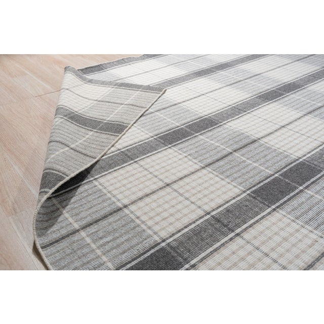 2020s 8x10 Lila Bianca Gray Geometric Modern Flatweave Wool Carpet Rug For Sale - Image 5 of 8