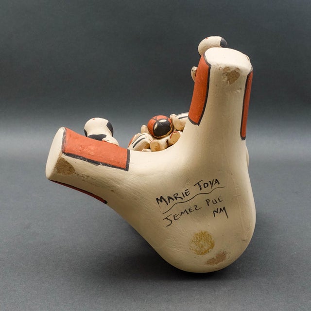 Tan Mid 20th Century Marie Toya Signed Jemez Pueblo Storyteller 8 Children Pottery Sculpture Figurine For Sale - Image 8 of 9