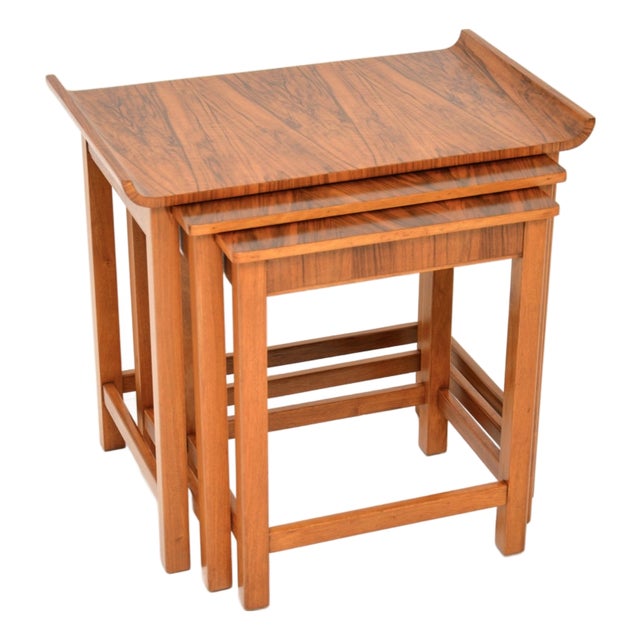 Art Deco Figured Walnut Nesting Tables, 1930s, Set of 3 For Sale