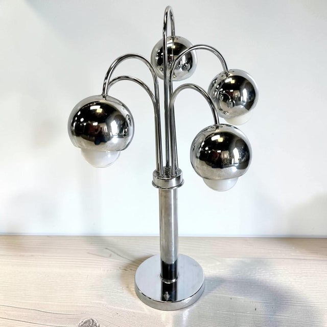 Mid-Century Modern Robert Sonneman Style Chrome Atomic Waterfall Table Lamp For Sale - Image 3 of 9