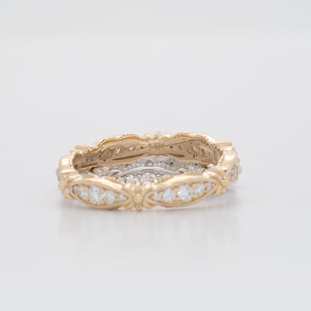 Silver Minimalist Diamond Band With Earth-Mined Diamond Accents in Solid 14k Gold, Size 6.75 For Sale - Image 8 of 8