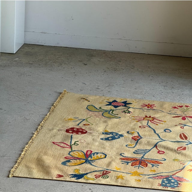 Large Beige Indian Rug with Floral Patterns, 1980s For Sale - Image 6 of 18