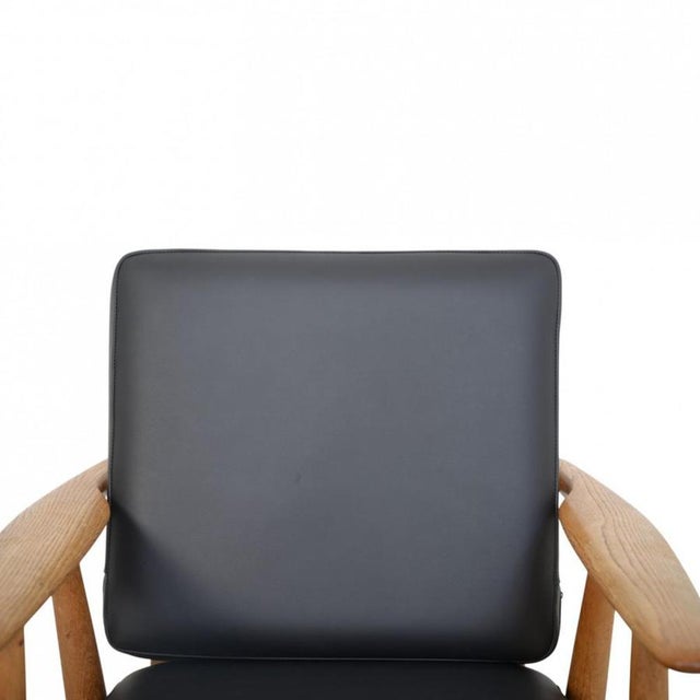 GE240 Cigar Chair in Oak by Hans J. Wegner, 1980s For Sale - Image 3 of 18