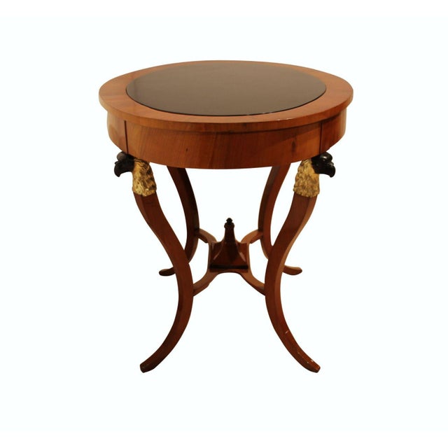 Oval, early Biedermeier / Empire Saloon or center table, probably Vienna, Austria around 1820. Cherry veneered and solid...
