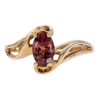 Estate Red Spinel Ring: Solid 14k Gold – Oval, 6×4mm – Modern Estate Ring, Size 6.75 For Sale