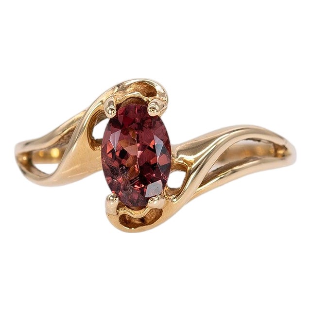 Estate Red Spinel Ring: Solid 14k Gold – Oval, 6×4mm – Modern Estate Ring, Size 6.75 For Sale