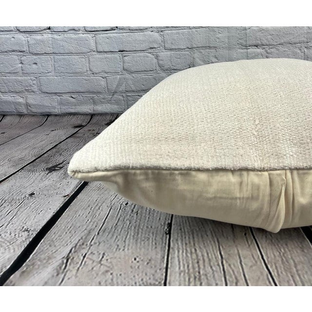 20 x 20 Hemp Pillow Turkish Cushion Natural Grayish White Pillow Cushion Cover For Sale - Image 4 of 4