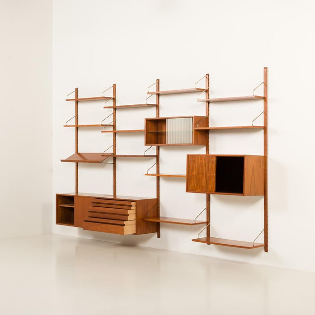 Teak 4-Bay Wall Unit attributed to Poul Cadovius for Cado, 1960s For Sale - Image 6 of 18
