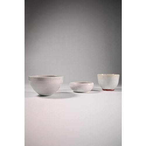 Set of 3 Ru de Boer bowls. Of course handmade by the artist. All unique items! In a good vintage condition. In 2001 Ru de...