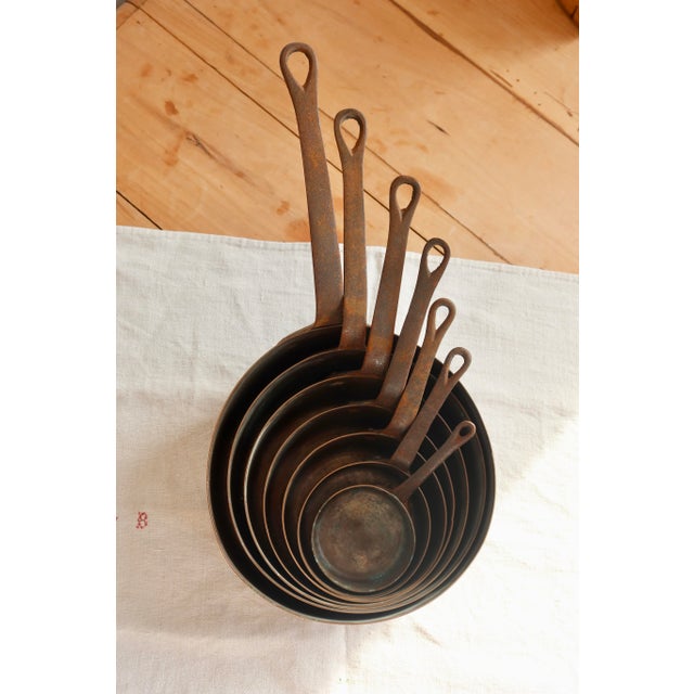 1960s Antique Copper Saucepans, France, 1960s, Set of 7 For Sale - Image 5 of 6