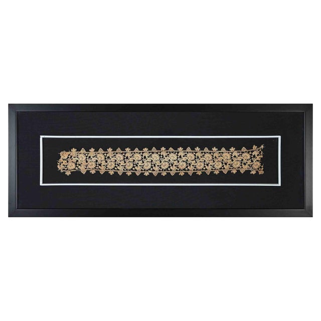 Southern Italian Embroidery, Artisanal Decorative Object, 18th Century For Sale - Image 5 of 5