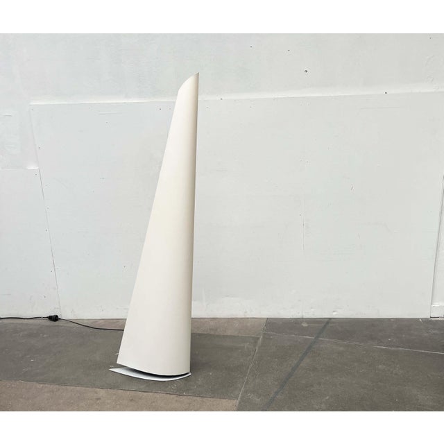 Postmodern German Vela Sail Floor Lamp by A. Engbert and Franz Ringelhan for Rolf Benz, 1990s For Sale - Image 10 of 18