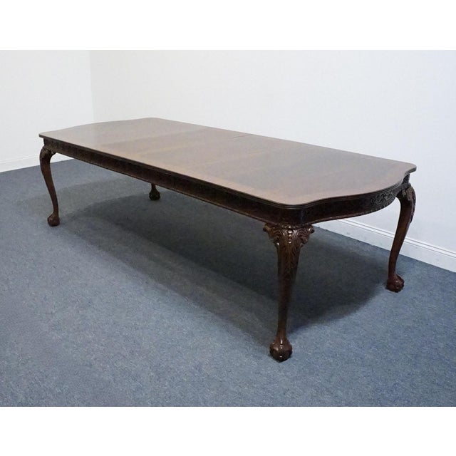 UNIVERSAL FURNITURE Banded Bookmatched Mahogany Traditional Chippendale Style 110" Dining Table 0225-657 30.25" High 74"...