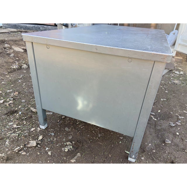 Metal 1950s Vintage Mid Century Modern Metal Tanker Desk For Sale - Image 7 of 12
